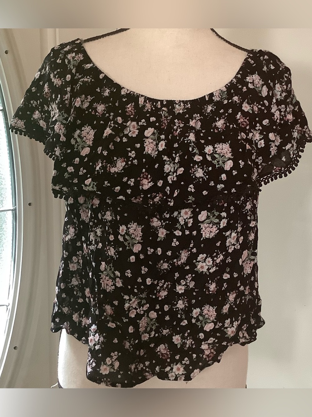 Adam Levine Womens L Black Floral Babydoll Top Pom-Pom Trim NWT